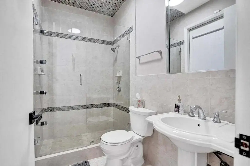 6br Elegant Hollywood Lakes Mansion W/ Pool & Spa 6 Bedroom Home