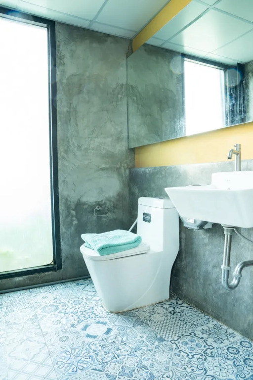 Coziness is near the city - Budget friendly hostel !