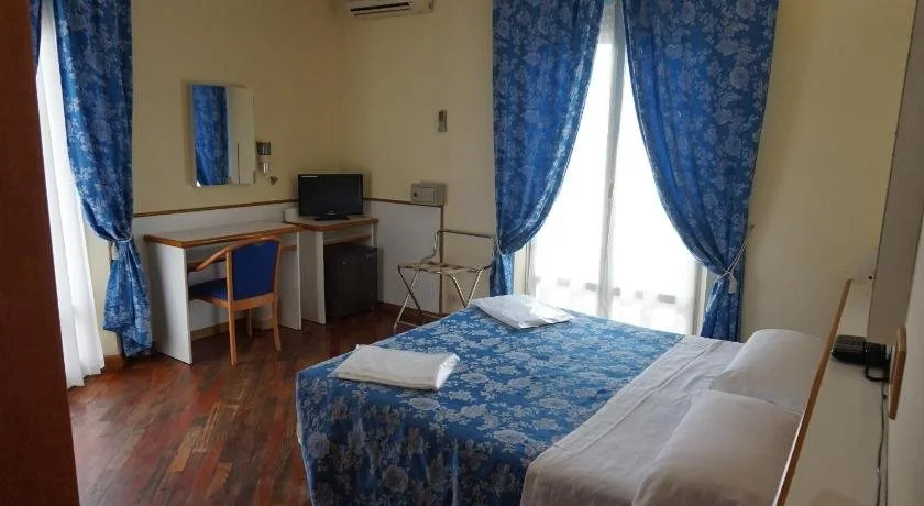 Hotel Tritone