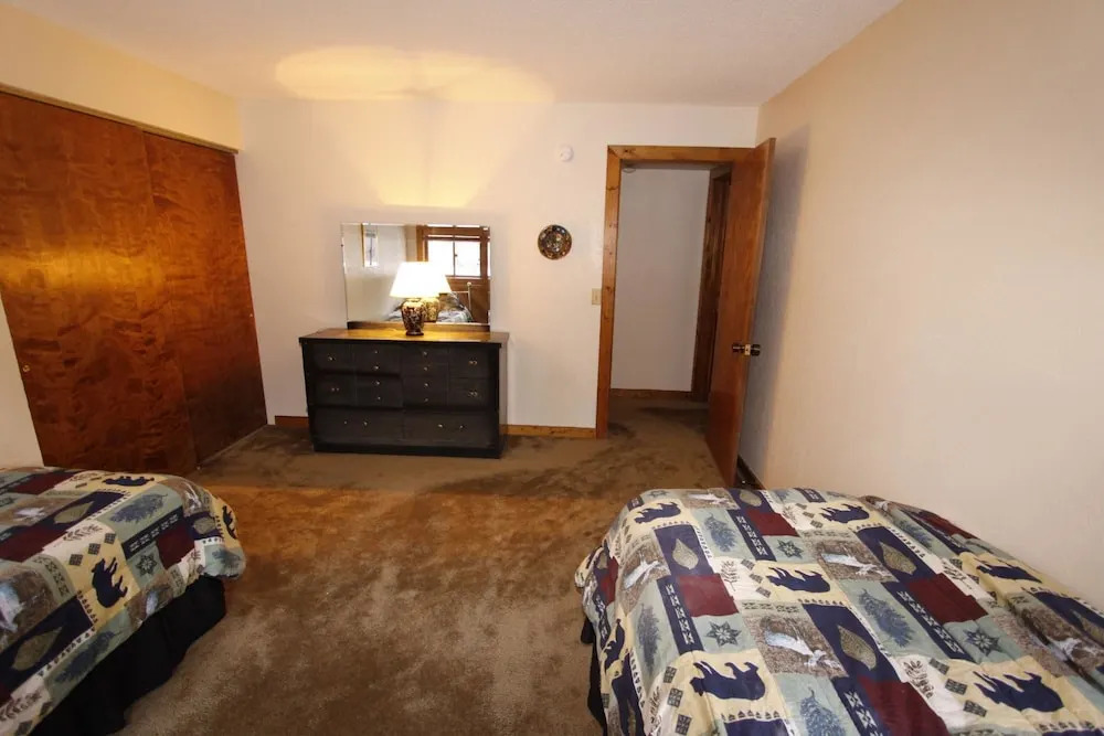 113ab Wptc - Cranmer Rd 3 Bedroom Condo