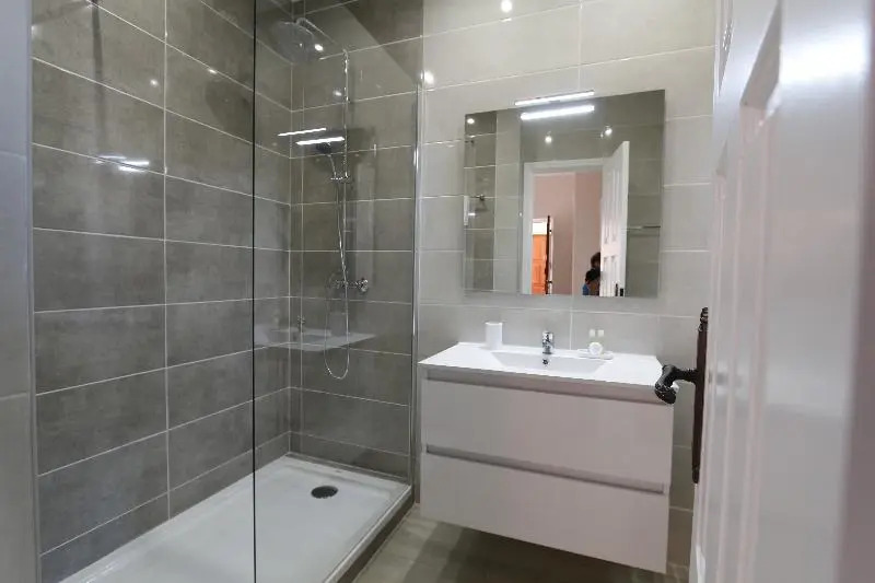 T4 Grand Townhouse Old Village