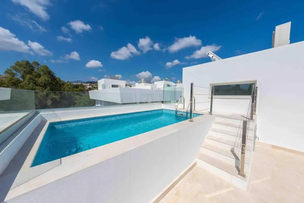 New Top Townhouse With Private Pool/4Bdr/3.5Bath