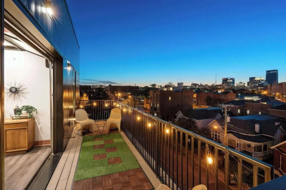 The Penthouse - 3BR Rooftop - Downtown Nashville