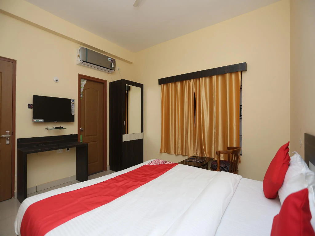 OYO Flagship 27030 Hotel Blue Bell