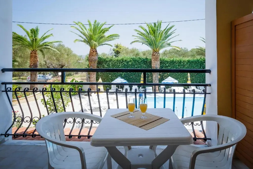 Rose Club Apartments