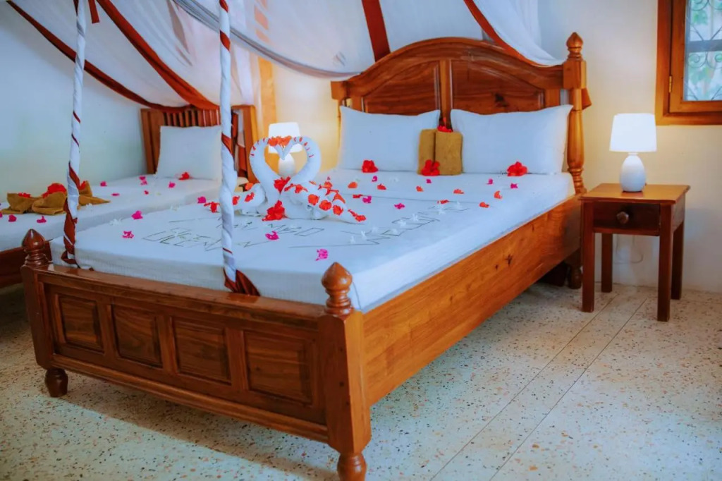 Mambo Ocean Resort