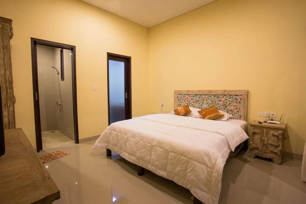 Candra Guest House