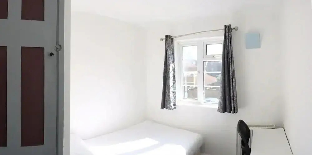 Limehouse Townhomes-4 Bedrooms,3 Bathrooms,garden