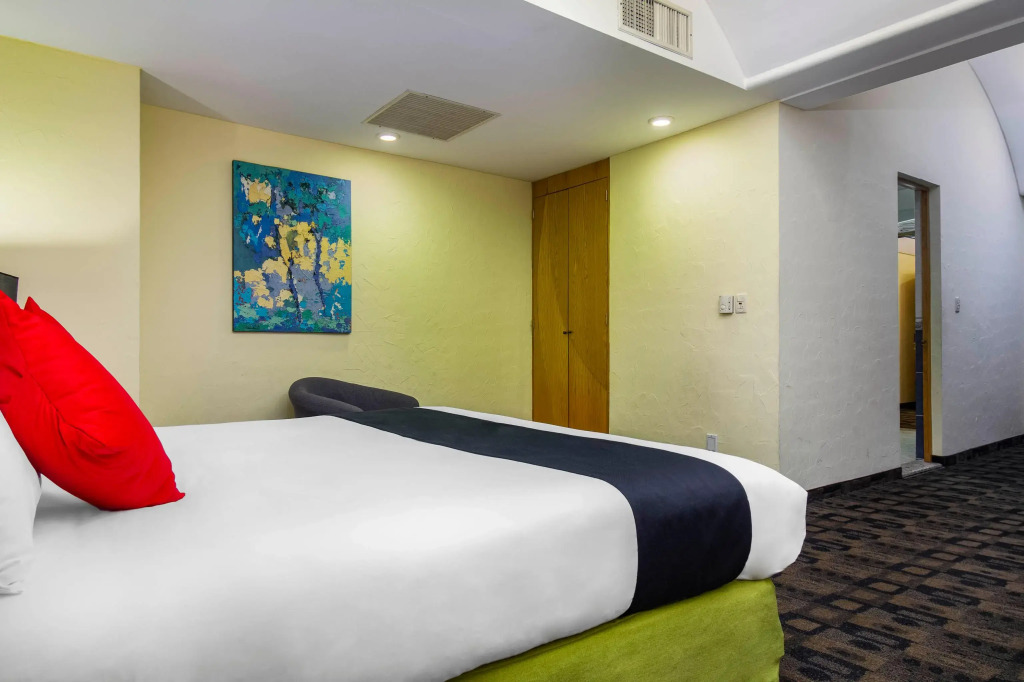Hotel Mandarin Carton