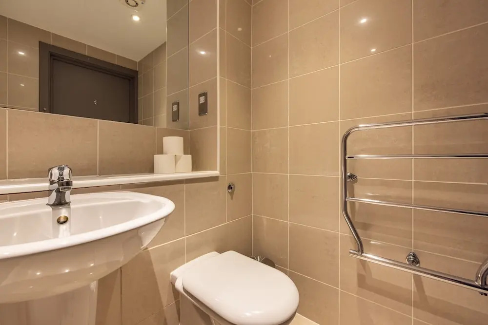 Spacious 2 Bed - Battersea High Street