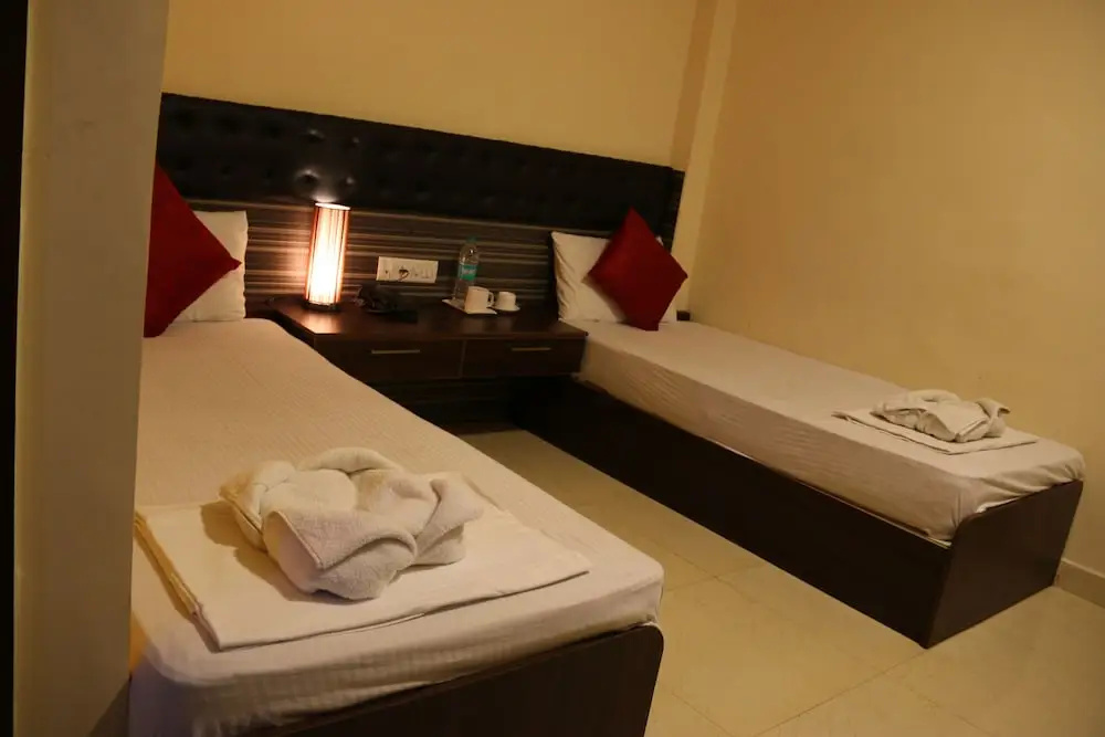 Hotel Bashyam Park