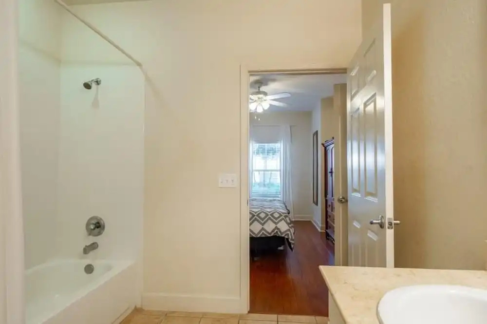 Lucaya 3 Bedroom 2 Bath Townhome With Zero Entry Resort Pool