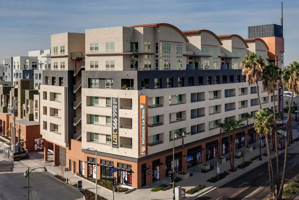 Wilshire La Brea Apartments