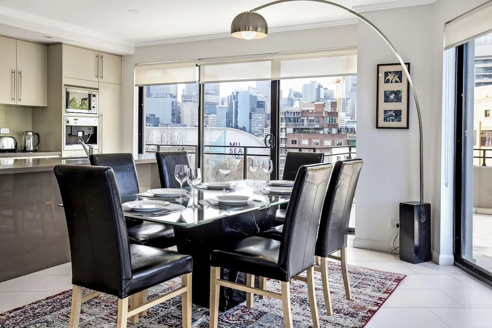 Pyrmont Harbour View Penthouse