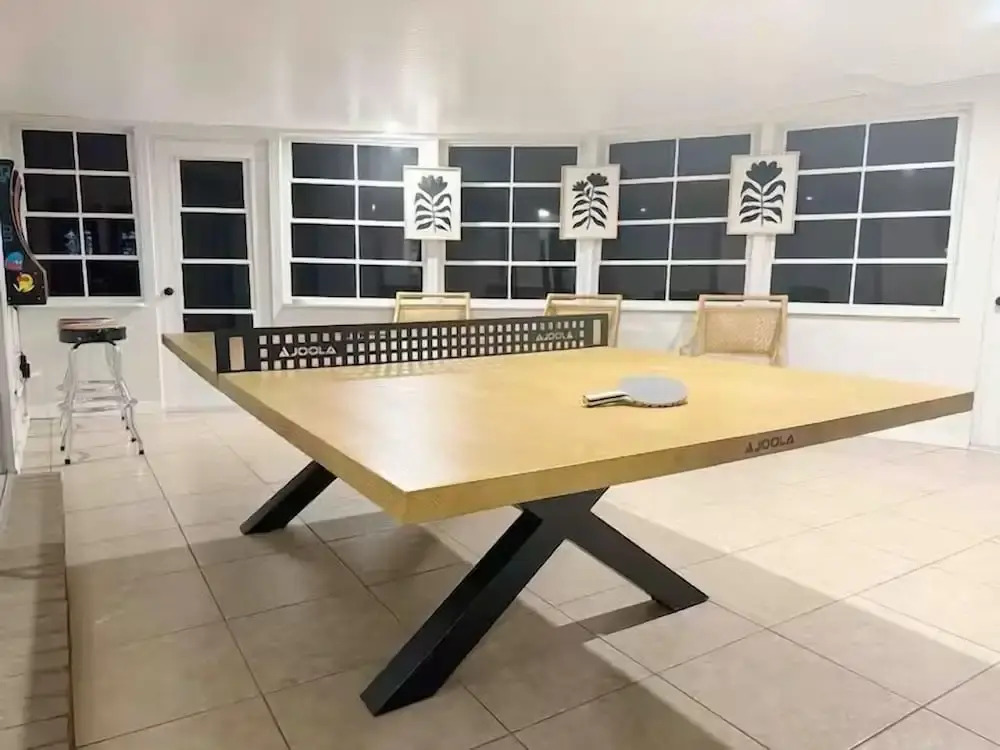 Spacious Family Home w Pool