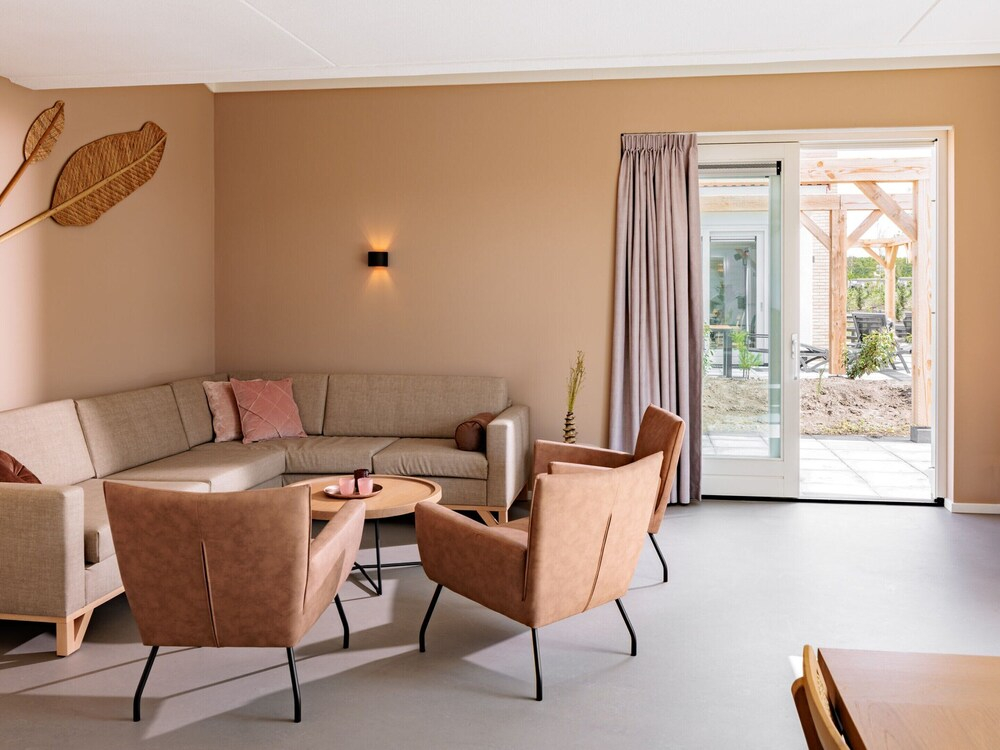 Sunny Dunimar Retreat