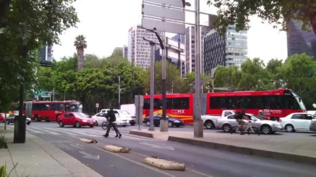 Apartamento Completo 2BR y 2Baño una cuadra de reforma y zona Rosa