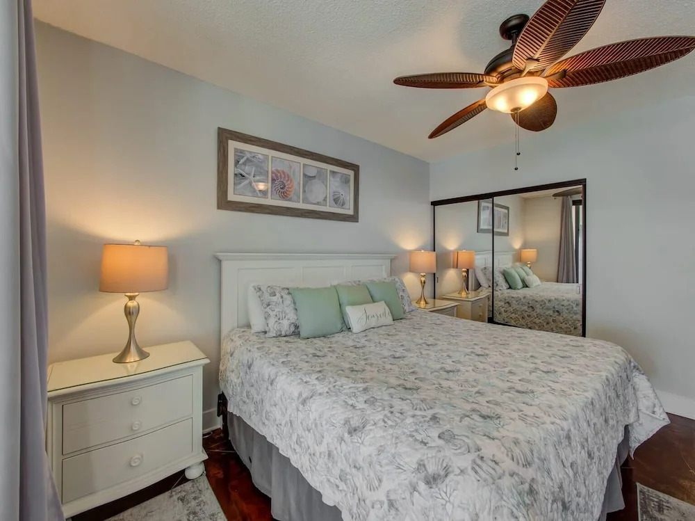 Pelican Pointe 1505