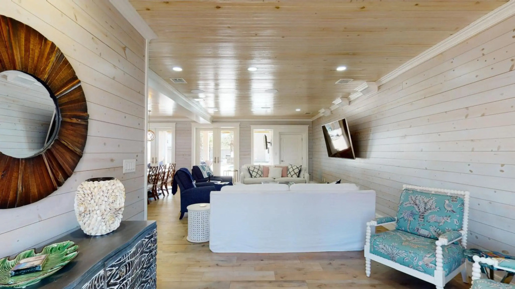 SE831 Huge and Upscale Home with Heated Private Pool in the Heart of Port A