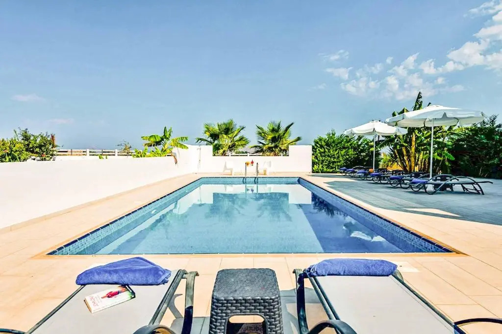 Villa Xenos Tria