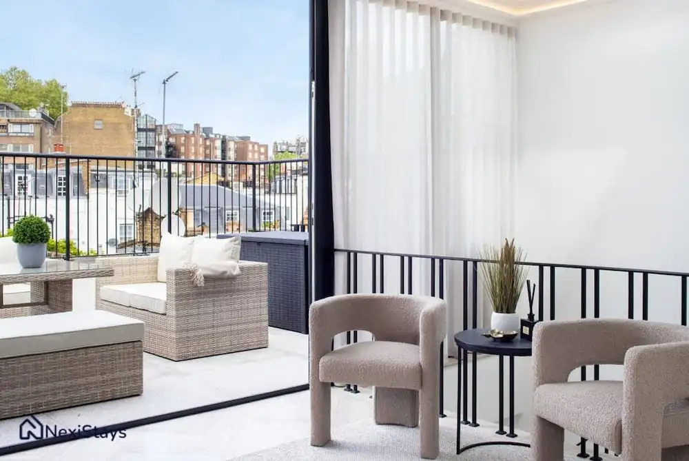 1 Min Walk to Harrods Knightsbridge Duplex