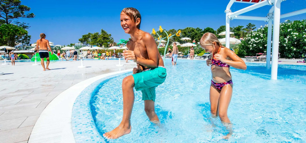 Zaton Holiday Resort Camping Homes