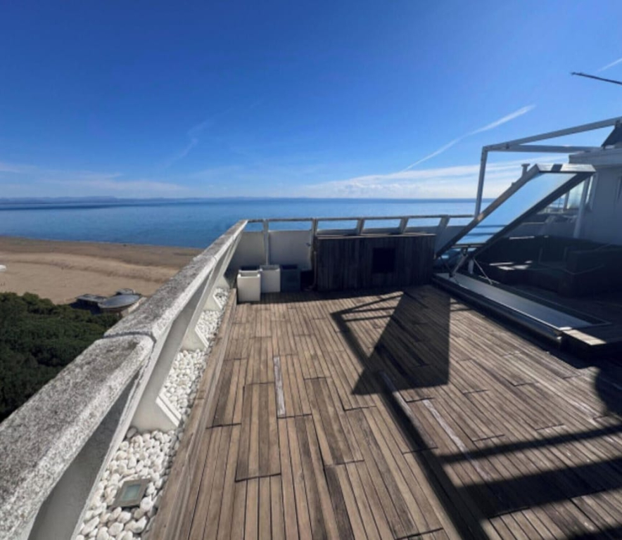 Panoramic Seafront Accommodation