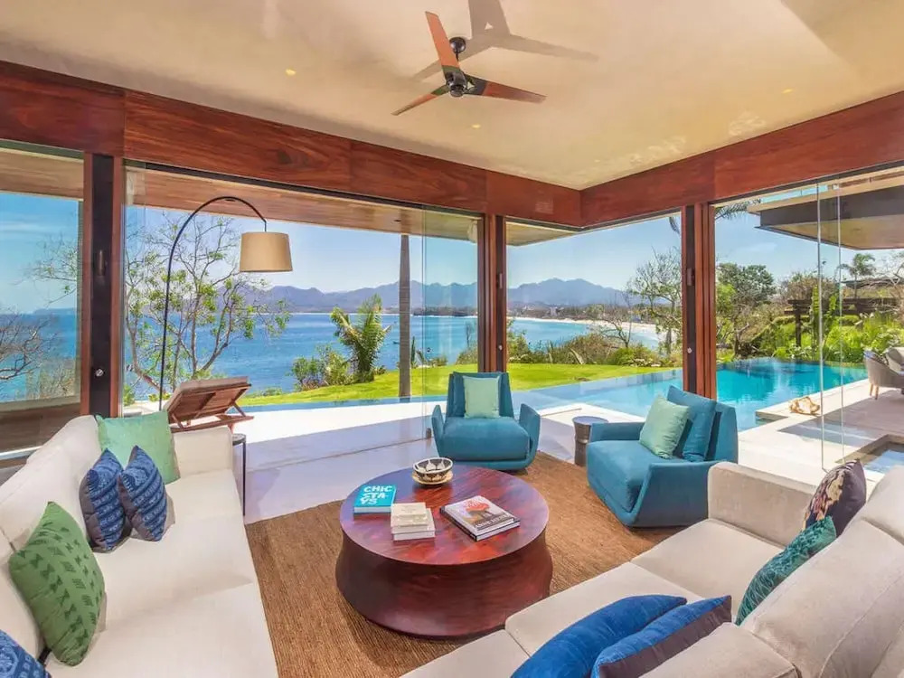 Sunny Vacation Villa 12