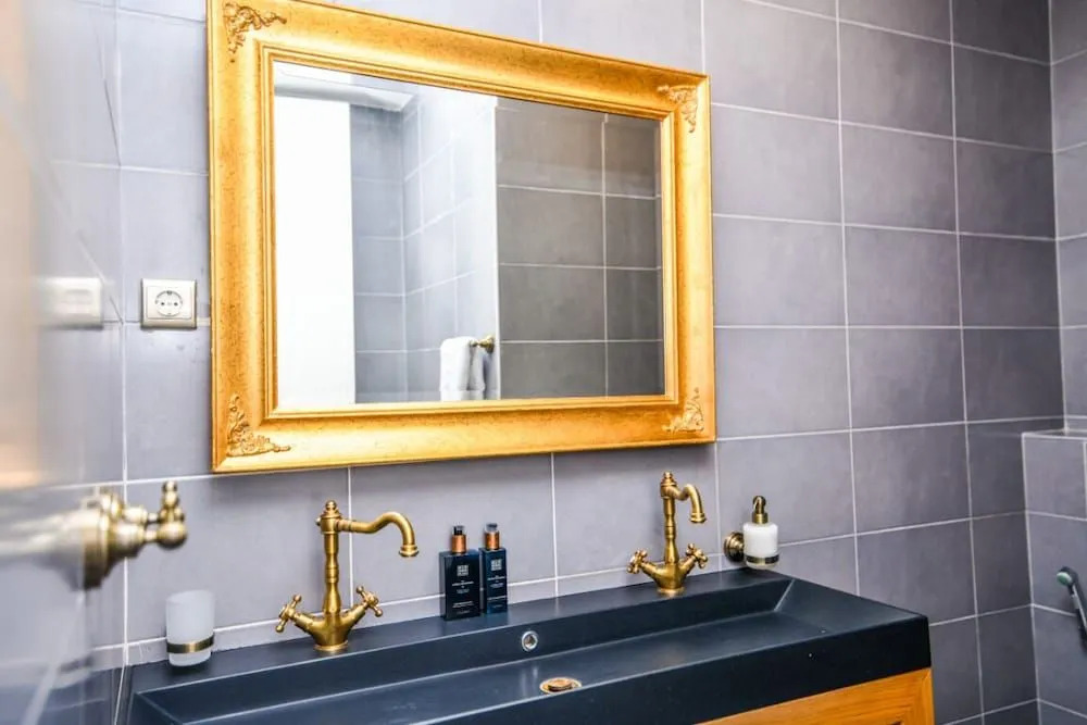 Modern 2bdr Apartment-best View- Free Parking