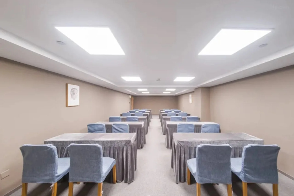 Home Inn Guangzhou Tianpingjia Metro Station Guangzhou Avenue North Branch