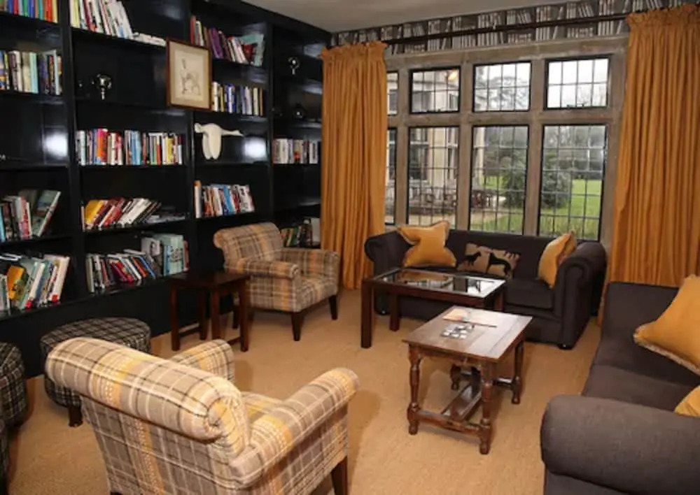 The Hare & Hounds Hotel