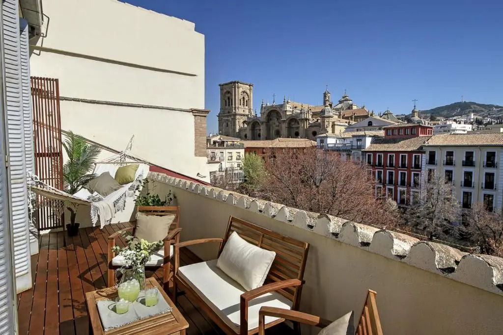 Chezmoihomes Bibrambla penthouse over Cathedral