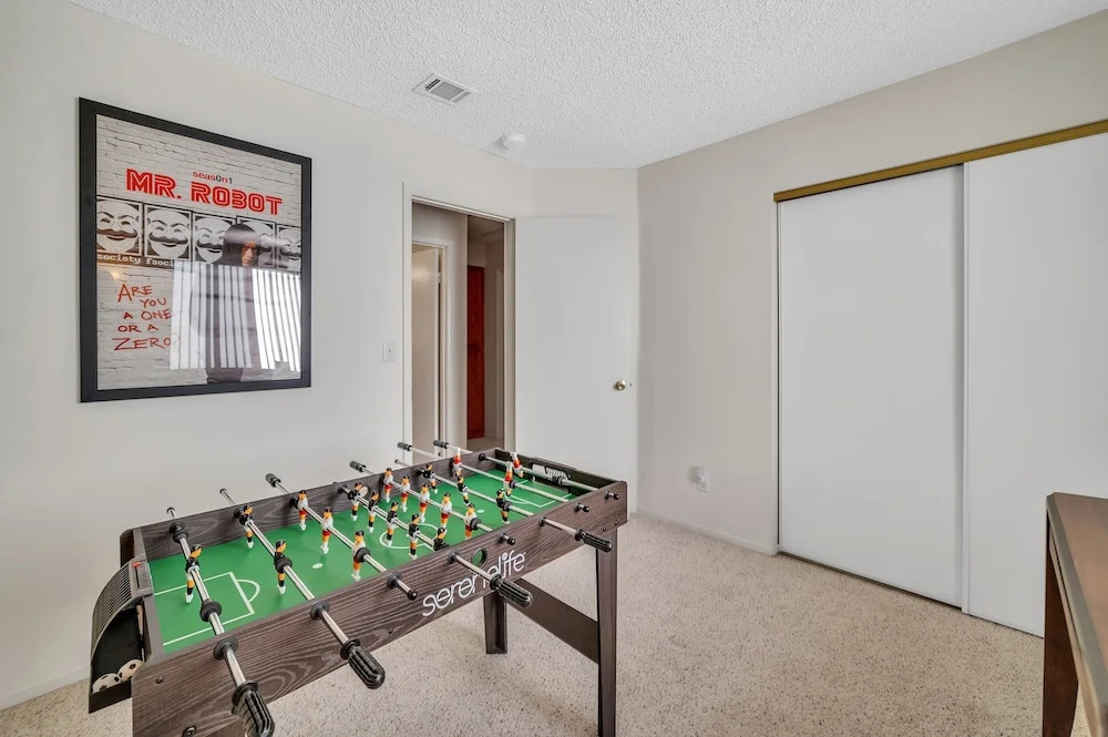 Las Vegas Oasis With Sparkling Pool 3 Bedroom Home by Redawning