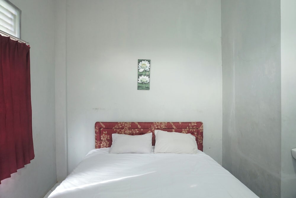 Hotel O Azwa Gh Katingan Near Lapangan Sepak Bola Pegatan Hilir