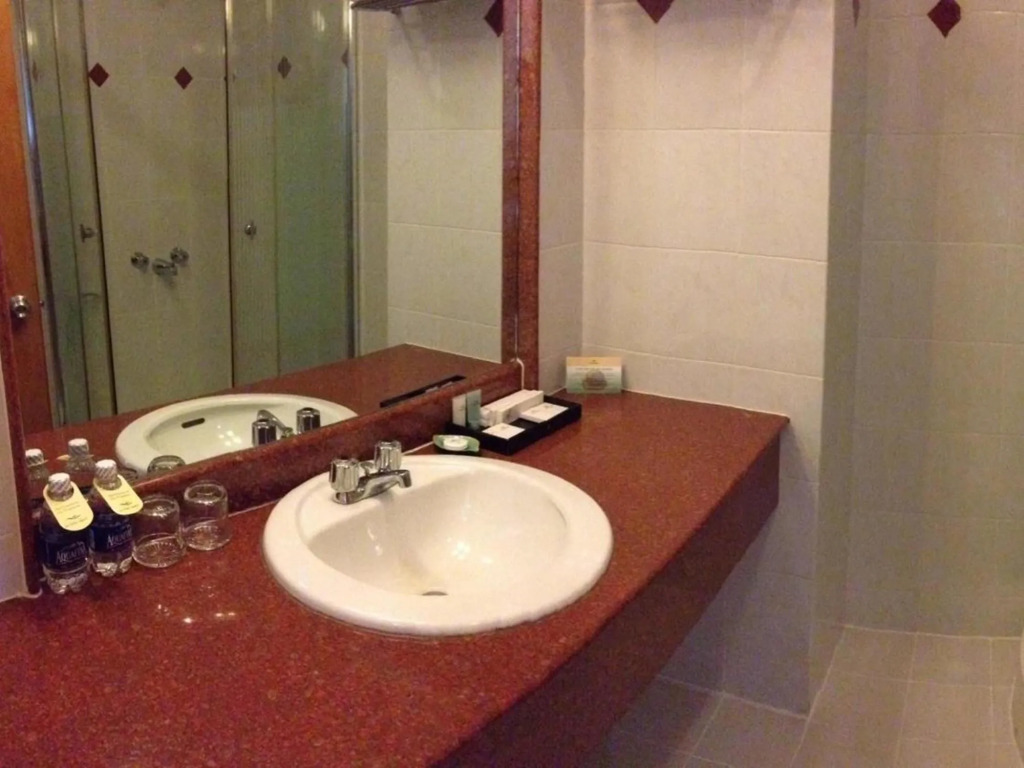 Liberty 2 Hotel