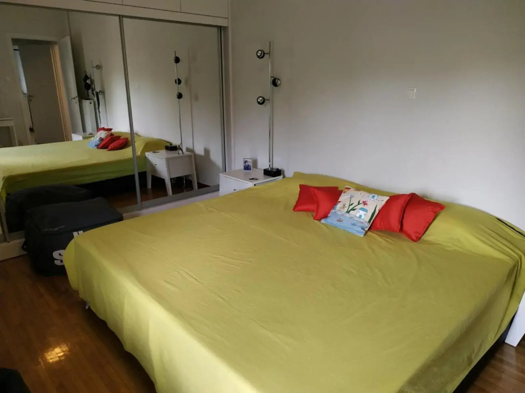 Fully renovated, family-friendly apartment, next to a huge green park, in Athens center