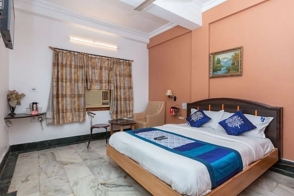 Hotel Raaj Bhaavan