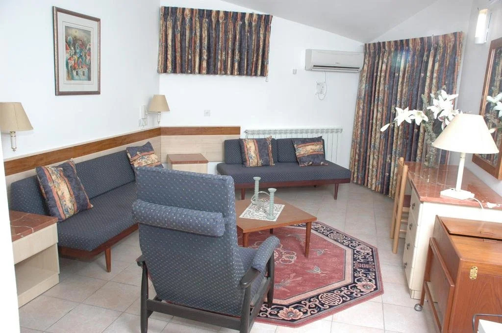 Arazim Hotel