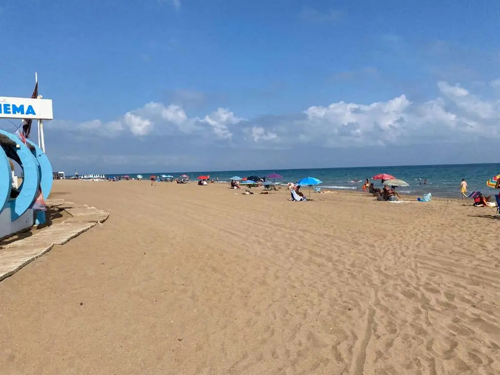 1ªLínea-50m de playa-210m2 utiles-BBQ privada-Vistas al mar-3 terrazas