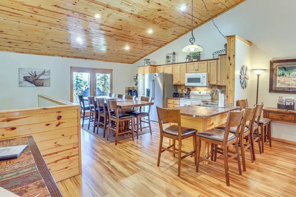 Lead Home in the Mountains w/ Hot Tub + Views!