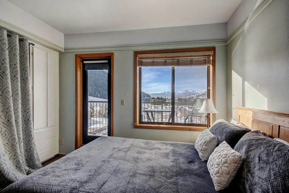 2762 Slopeside by RedAwning