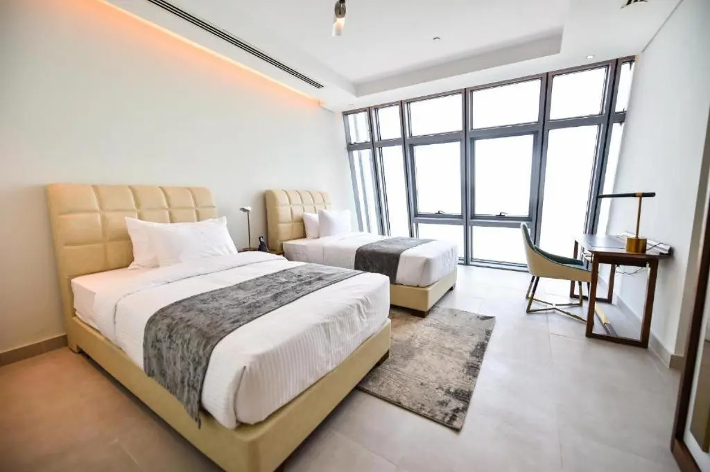 Waterfront Hotel and Apartment