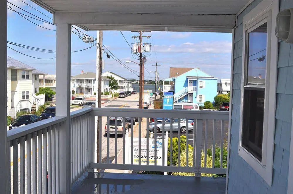 South Wind Apartments