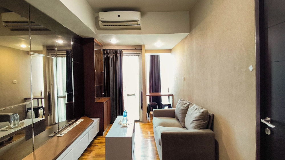 Modern 1Br With City View At Tamansari Papilio Apartment