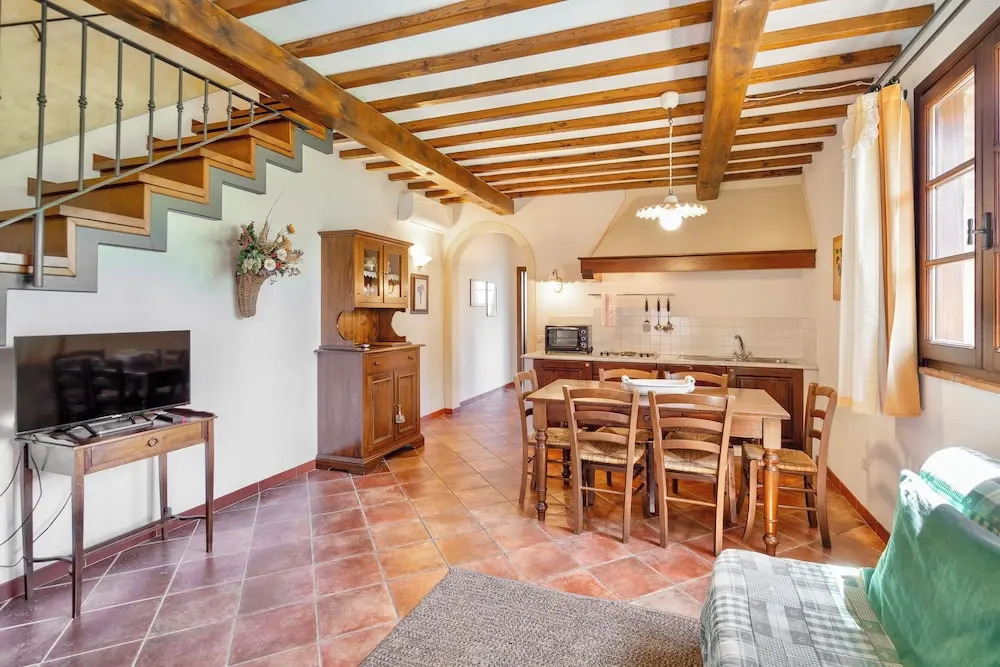 ISA-Holiday-Home with swimming-pool in San Gimignano, apartments with air conditioning and private outdoor area