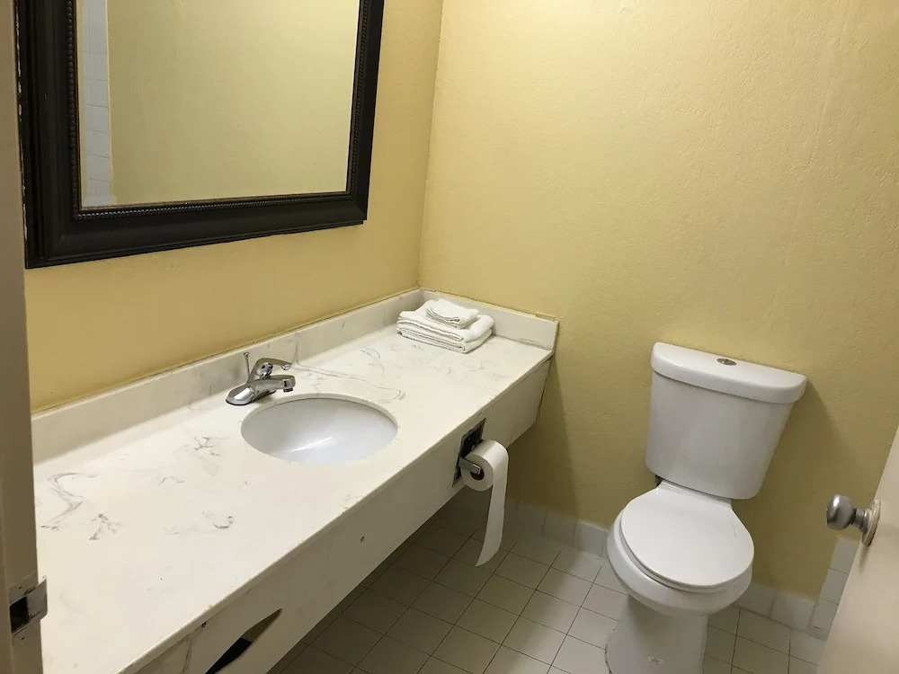 Economy Inn