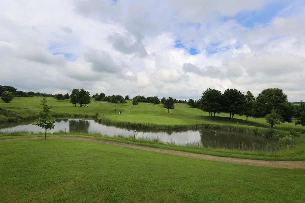 Apartments Golfpark Schlossgut Sickendorf