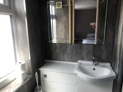 Leecliff Guest House