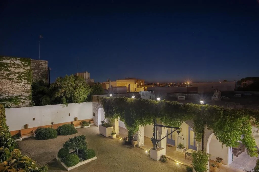 Masseria La Macchiola & Corti del Mito