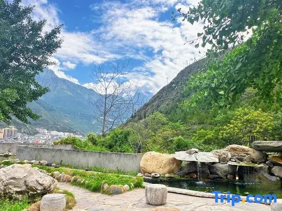Taiji B&B Hotel